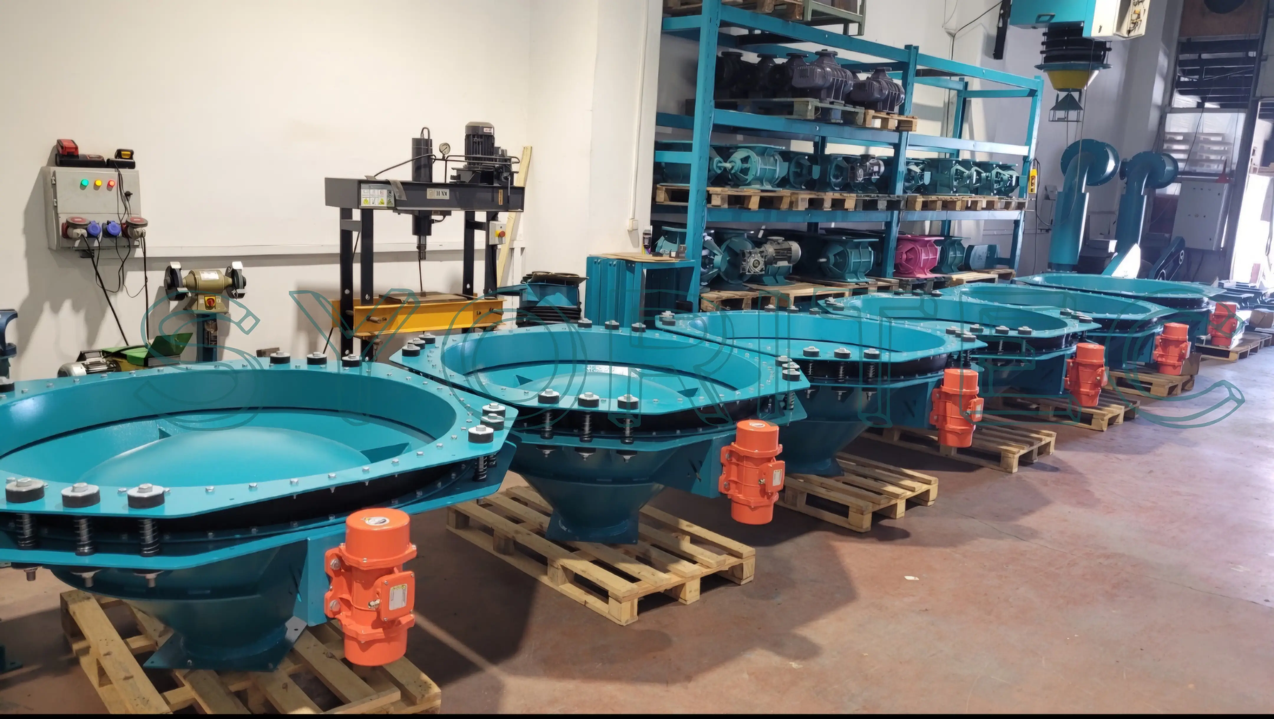 هزاز منشط التدفق للصوامع